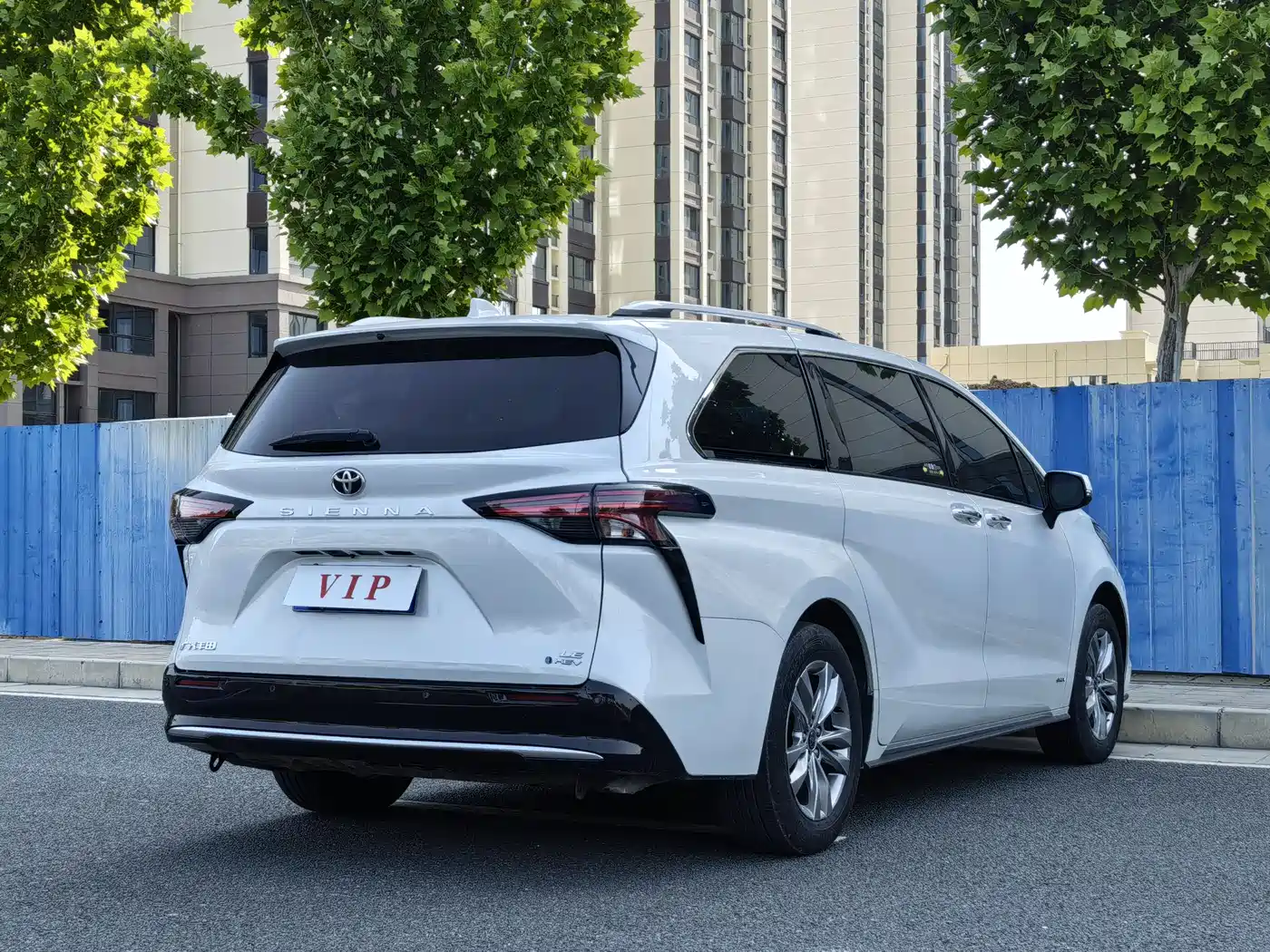 Toyota Sienna 2024 2.5L Hybrid Comfort Edition фото 9