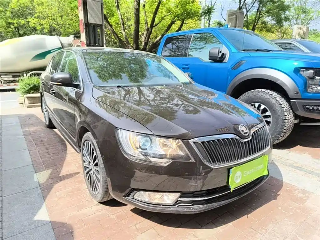 Škoda Superb 2013 2.0TSI DSG Executive Edition фото 4