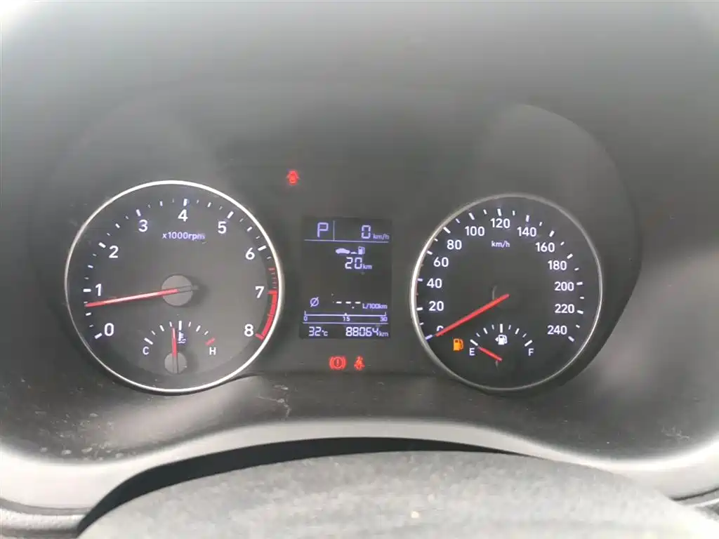 Hyundai Elantra 2020 1.6L Auto GL Pleasing Edition фото 12