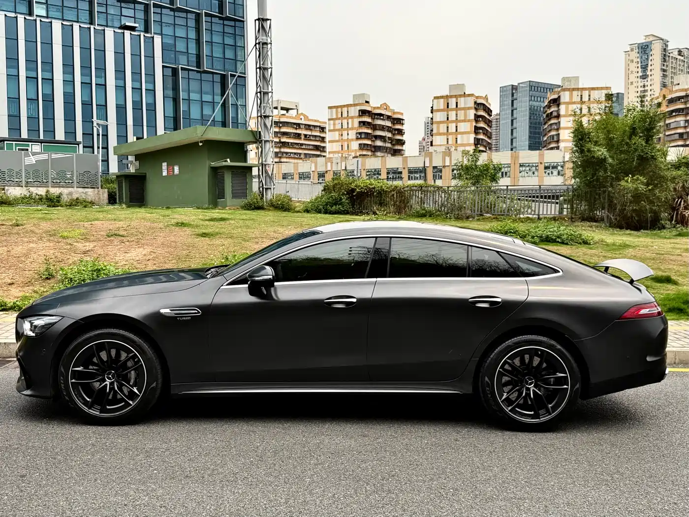 MERCEDES-BENZ AMG GT