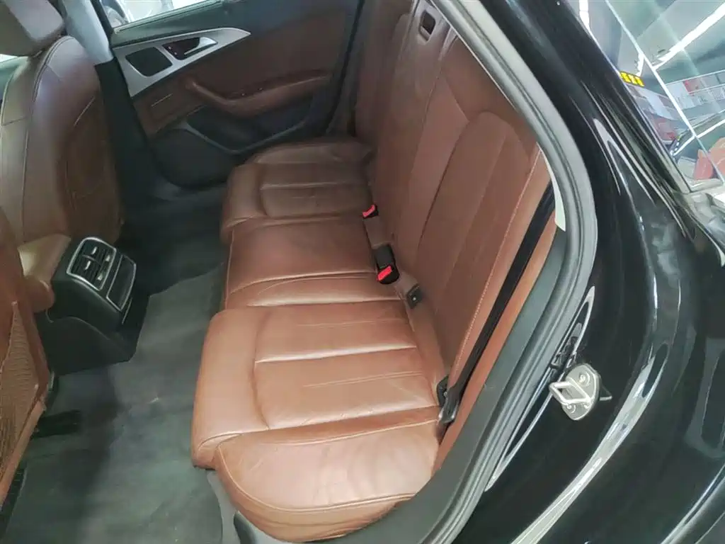 Audi A6L 2018 Model 35 TFSI Collector's Edition фото 17