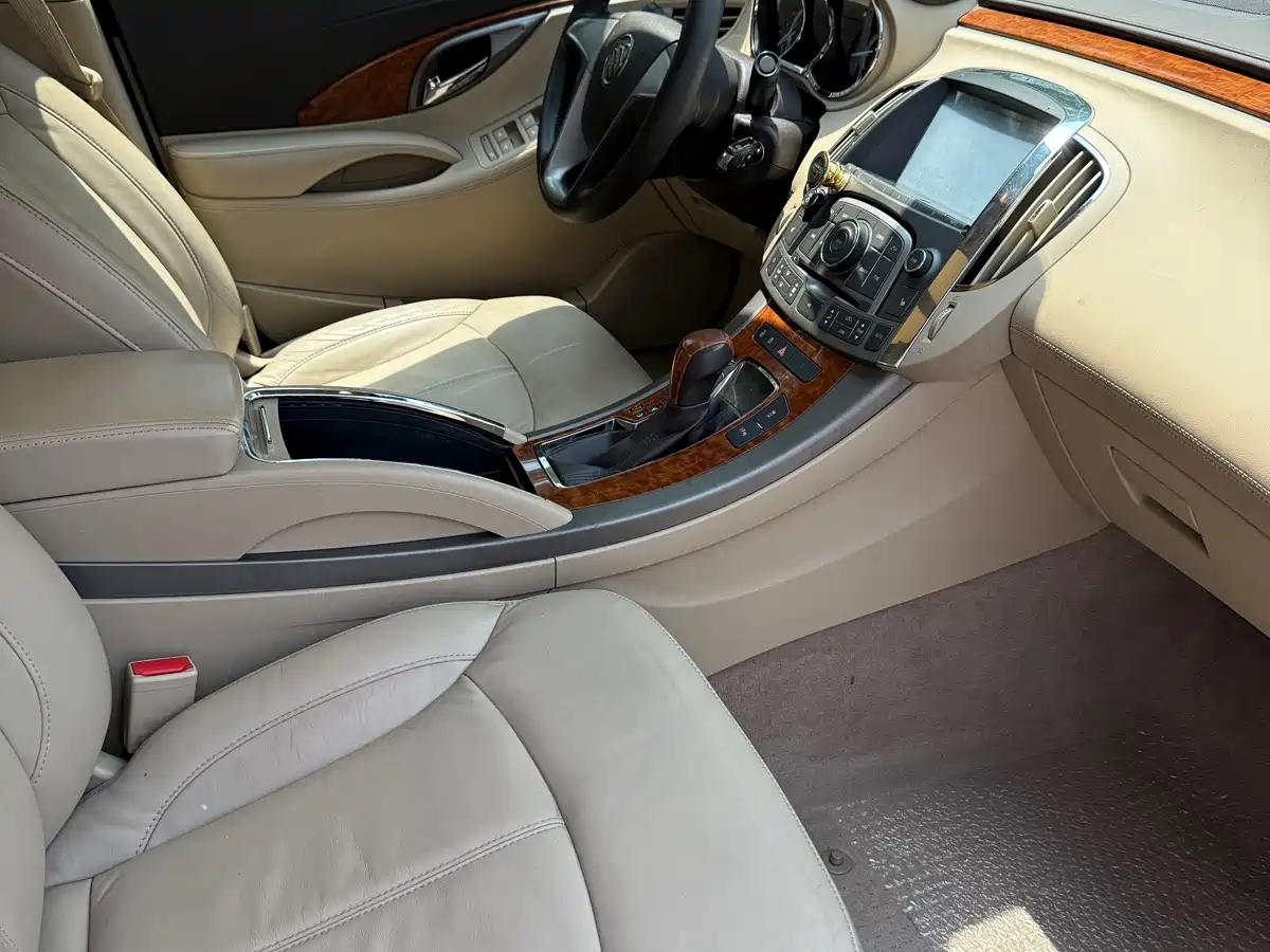 Buick LaCrosse 2012 2.4L SIDI Premium Edition фото 11