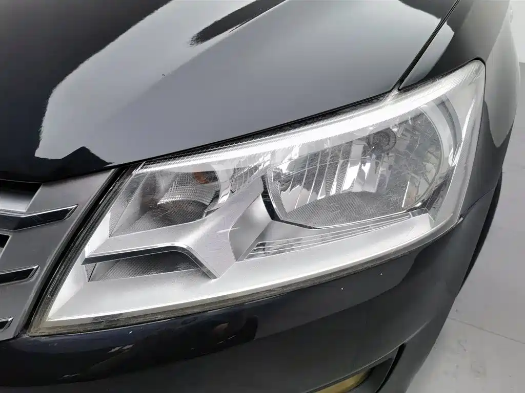 Volkswagen Santana 2015 1.6L Manual Comfort Edition фото 7