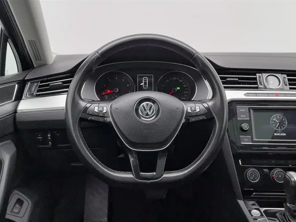 Volkswagen Magotan 2018 330TSI DSG Leading фото 11