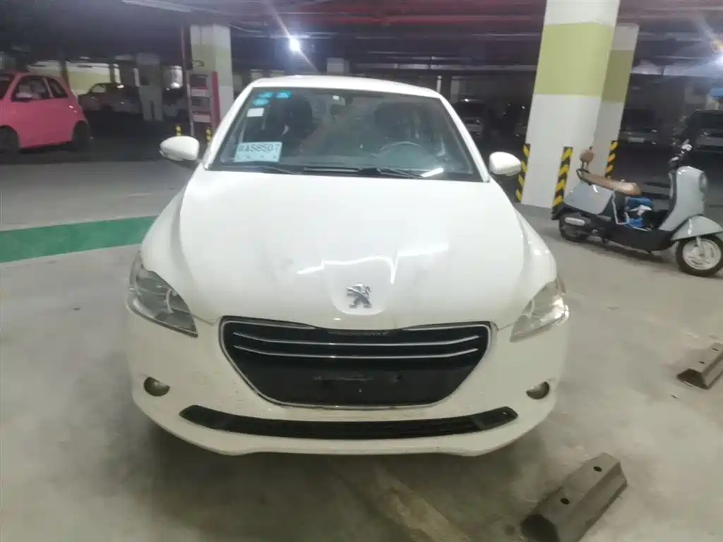 Peugeot 301 2014 1.6L Manual Comfort Edition фото 3