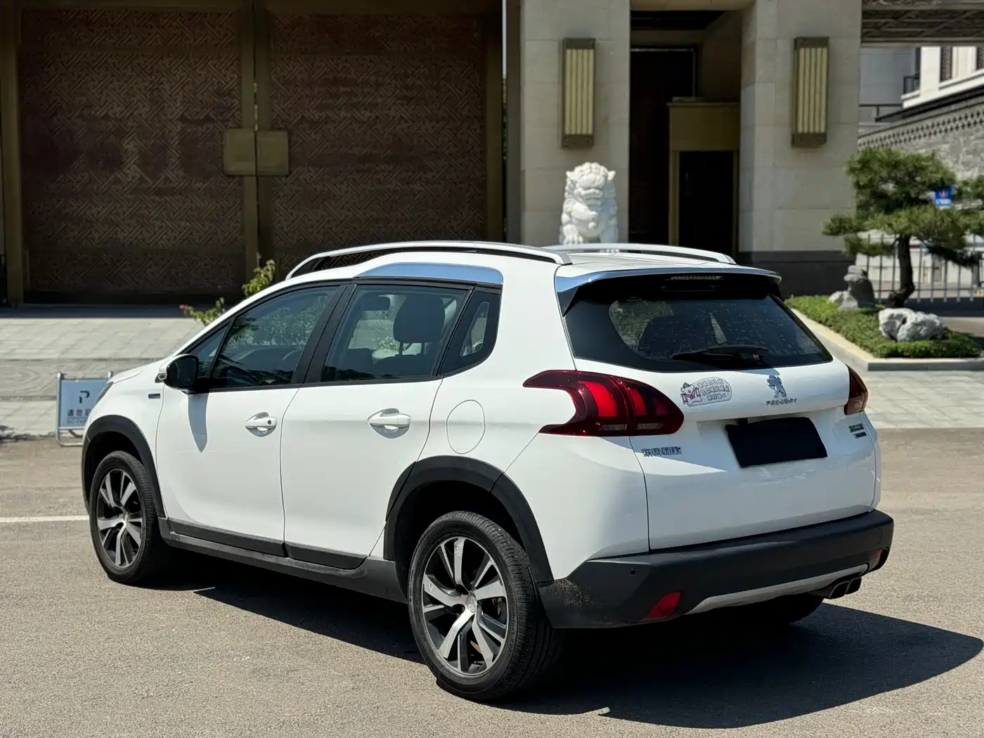 Peugeot 2008 2018 230THP Automatic Fashion Edition фото 16