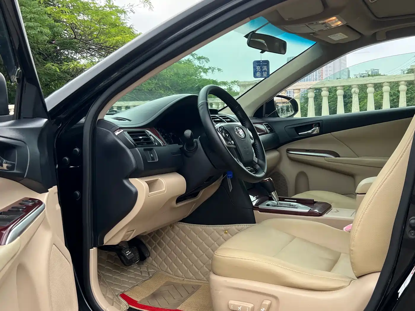 Toyota Camry 2011 200G Luxury Anniversary Edition фото 7