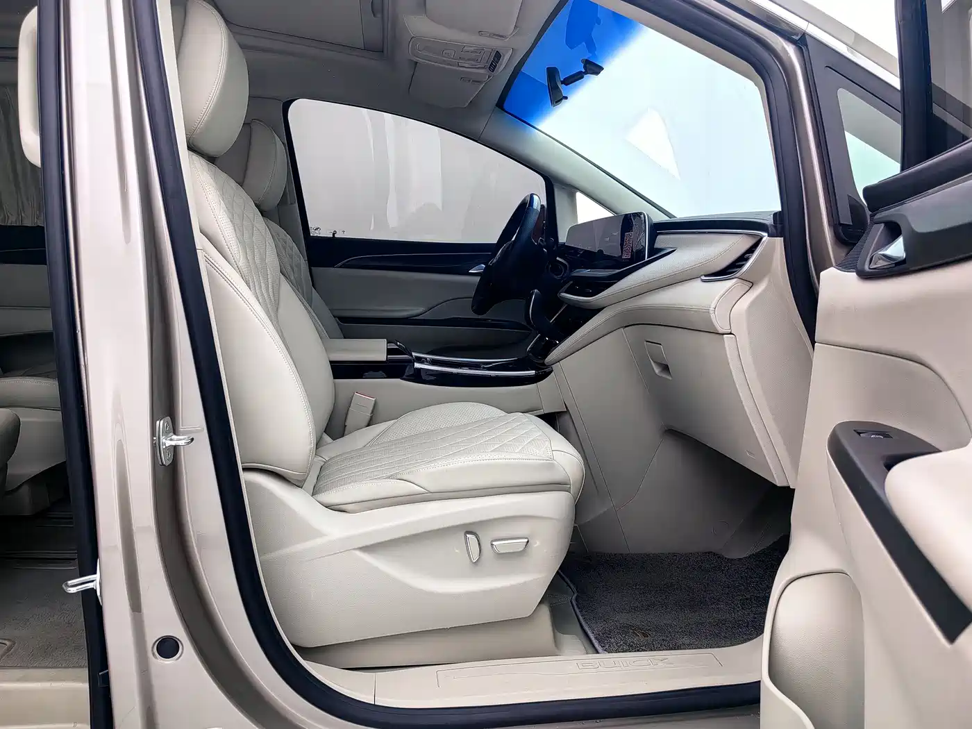 Buick GL8 2023 ES Landmaster Comfort фото 17