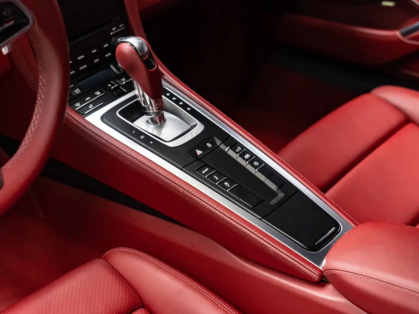 Porsche 718 2018 Cayman 2.0T фото 10