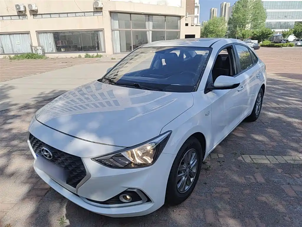 Hyundai Elantra 2017 1.6L Automatic Joy Value GLS фото 2
