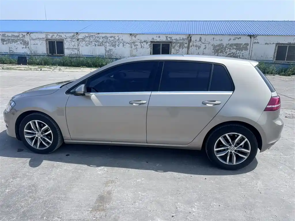 Volkswagen Golf 2016 230TSI Automatic Luxury фото 10