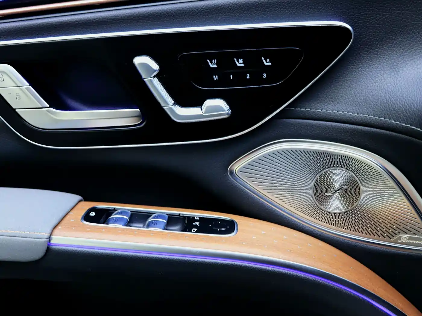 Mercedes-Benz EQS SUV 2023 450 4MATIC Luxury Edition фото 13