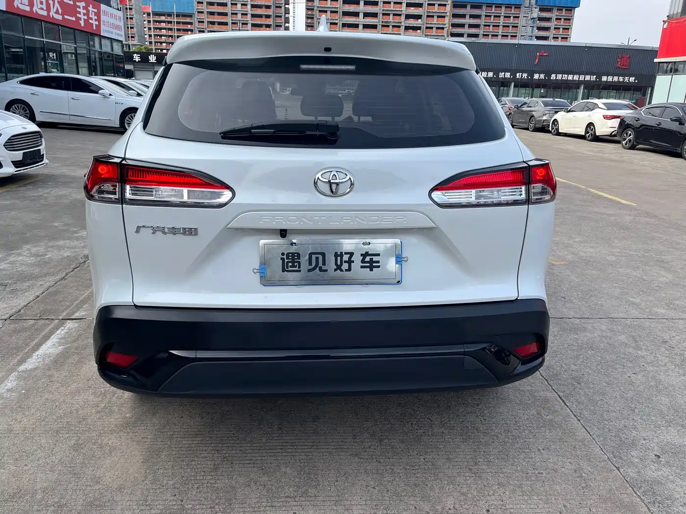 Toyota Frontlander 2024 2.0L CVT Leading Edition фото 14
