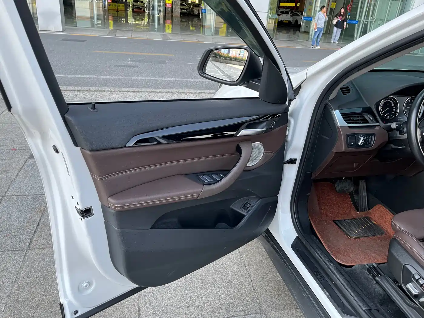 BMW X1 2022 sDrive25Li Leading фото 15