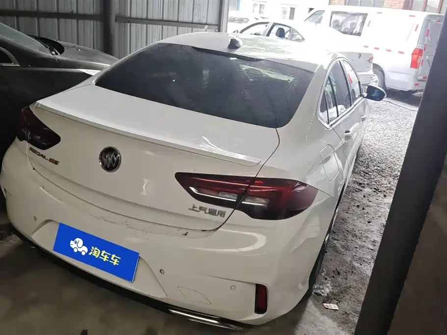 Buick Regal 2017 GS 28T Luxury Model фото 3