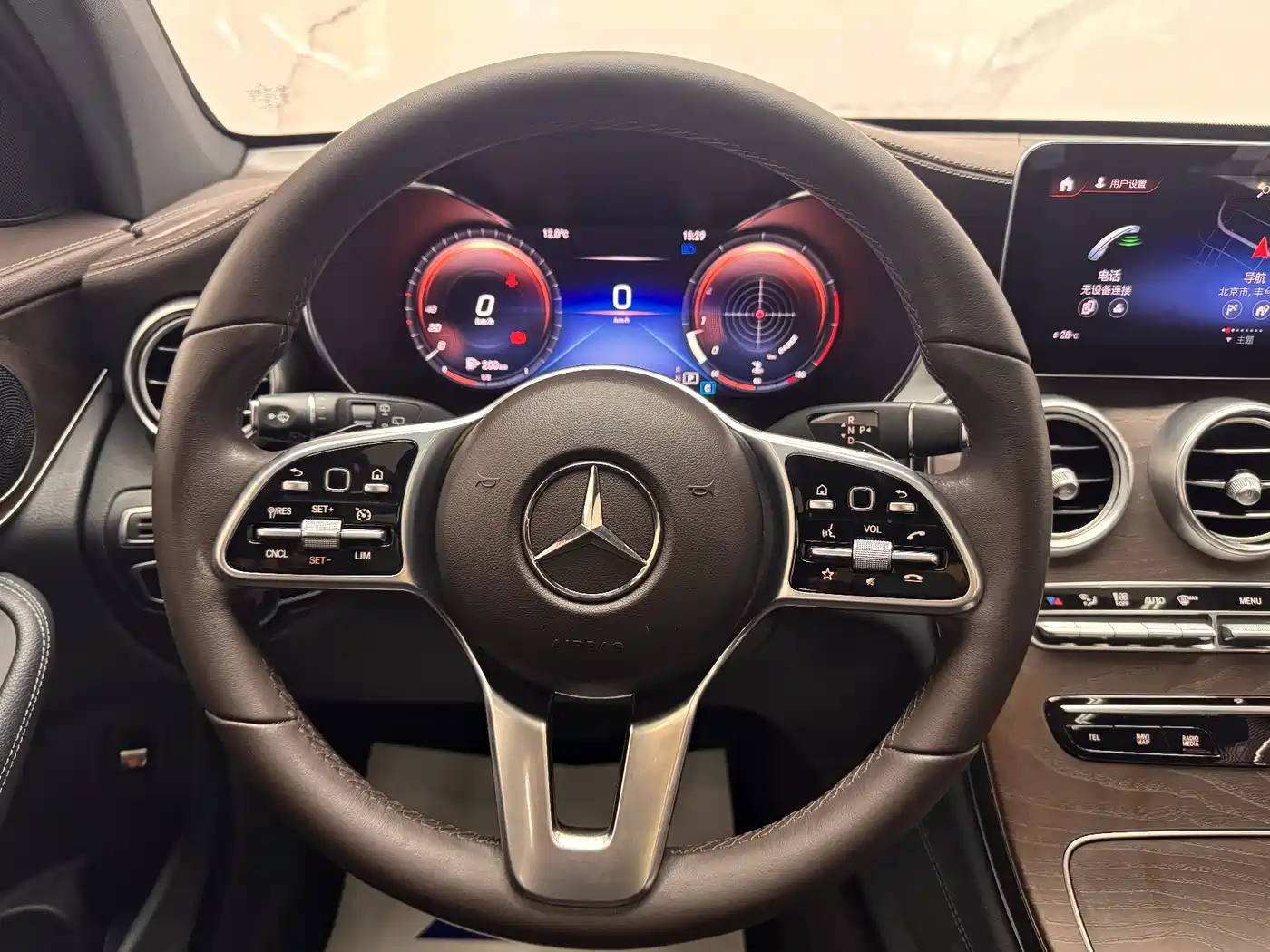 Mercedes-Benz GLC 2020 GLC 260 L 4MATIC Luxury фото 12
