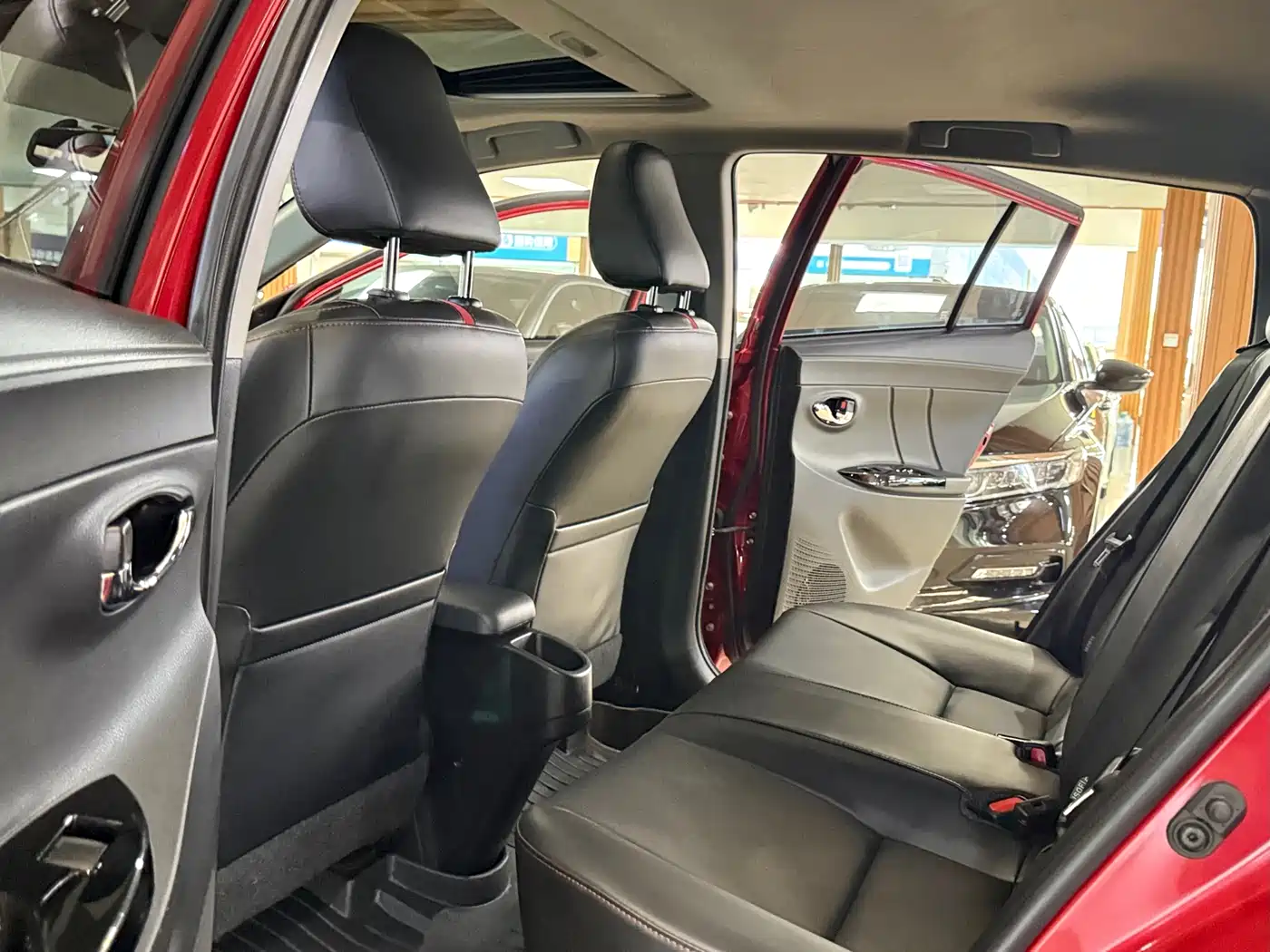 Toyota YARiS L Zhi Xuan 2020 1.5L CVT Premium Edition фото 8