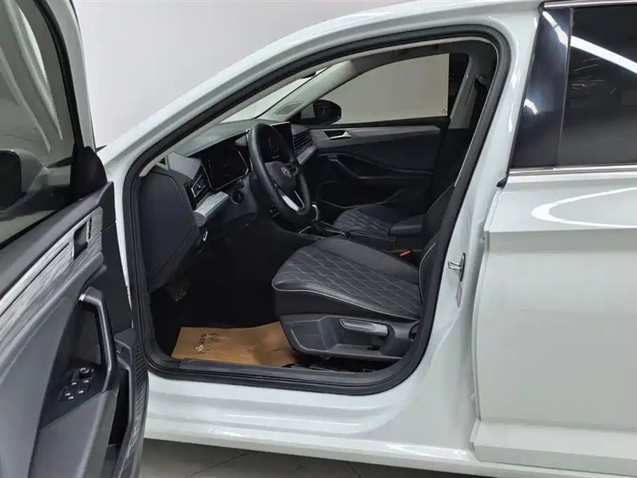 Volkswagen Sagitar 2023 Model Year 200TSI DSG Surpass Edition фото 9