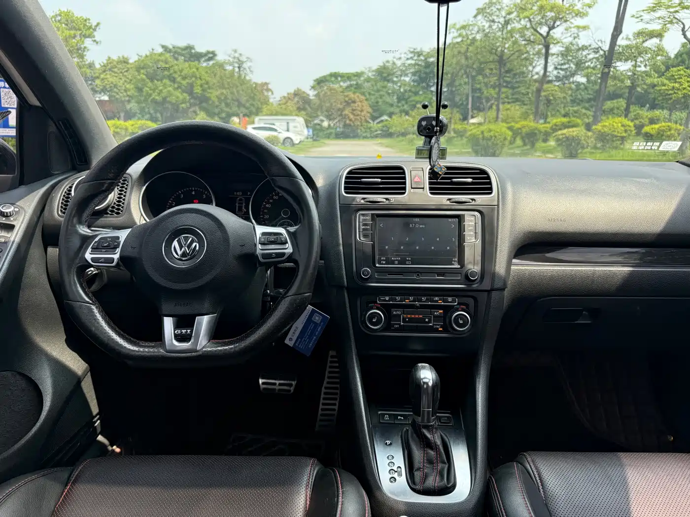 Volkswagen Golf GTI 2012 2.0TSI GTI фото 15
