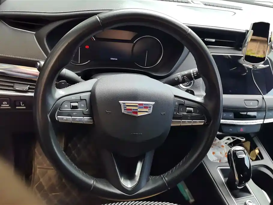 Cadillac XT4 2021 28T FWD Technology Edition фото 15