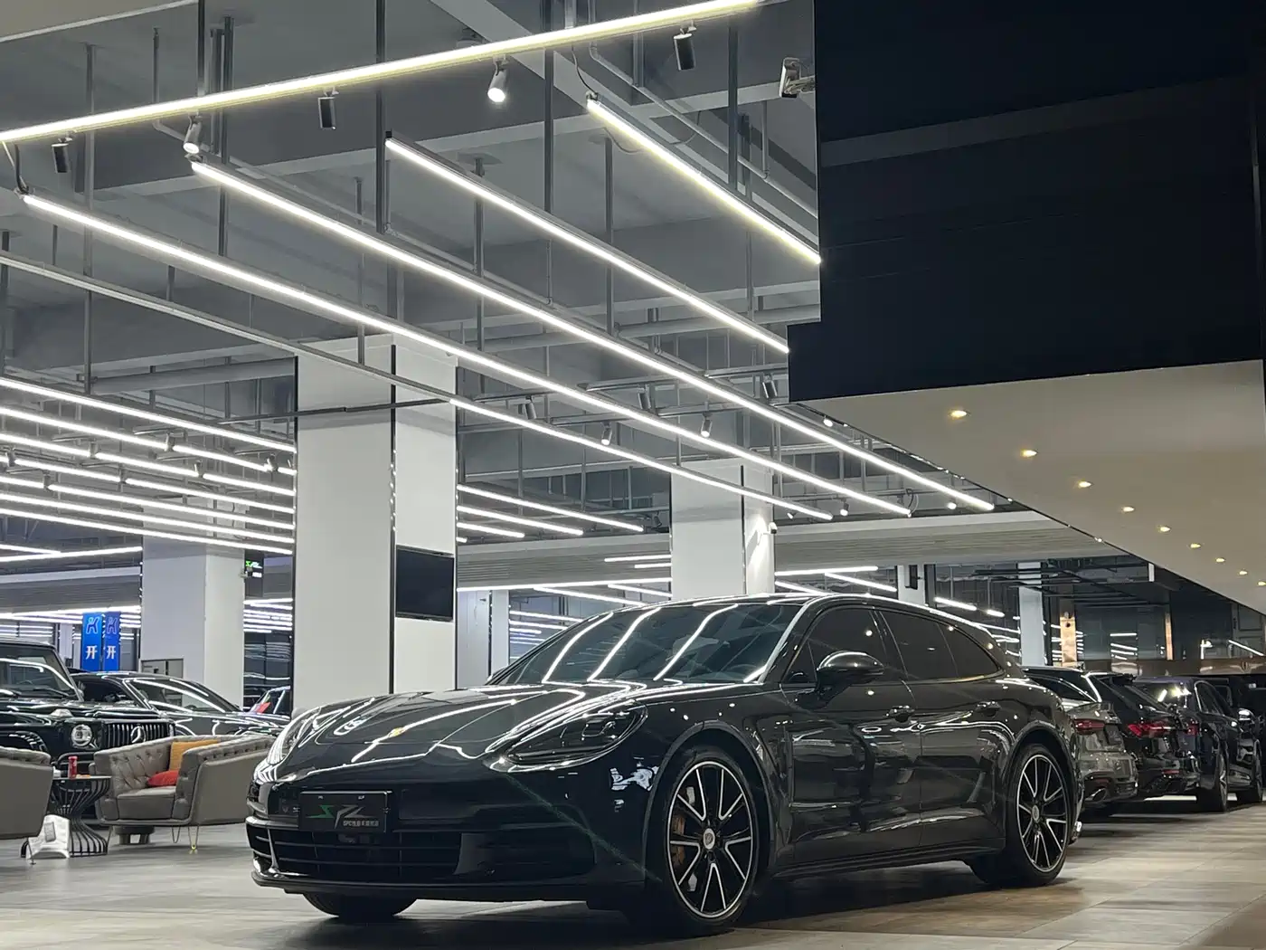 Porsche Panamera 2017 Panamera 4 Sport Turismo 3.0T фото 3