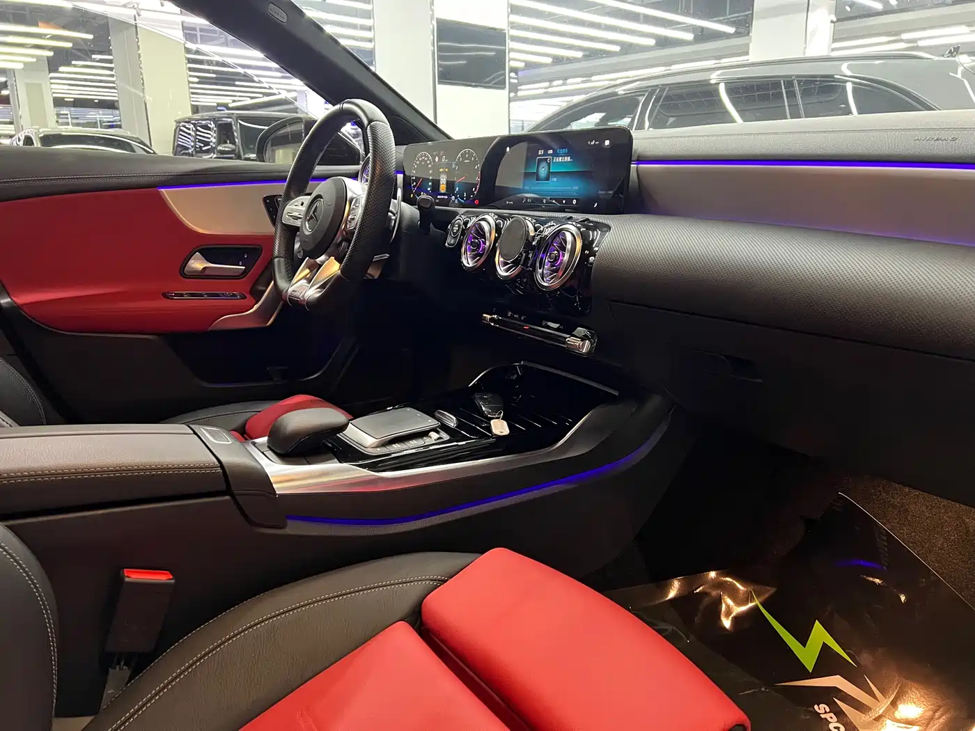 Mercedes-Benz A-Class AMG (Import) 2023 AMG A 35 4MATIC фото 11