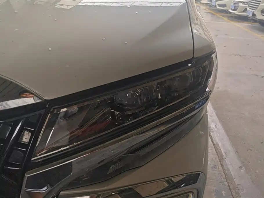 Toyota Alphard 2019 Hybrid 2.5L Luxury фото 5