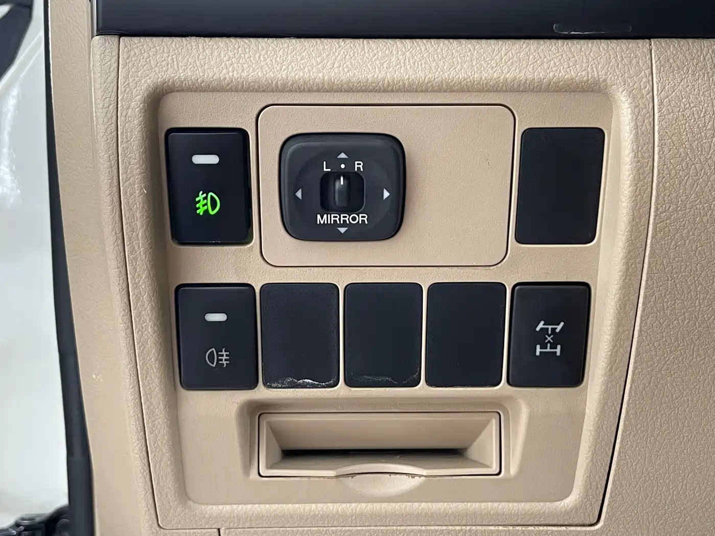 Toyota Land Cruiser (Import) 2015 4.0L V6 Middle East Limited Edition фото 17