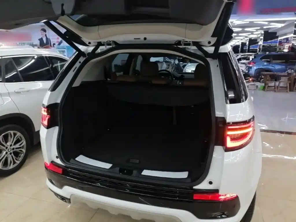Land Rover Discovery Sport 2025 249PS Performance Tech Edition фото 19