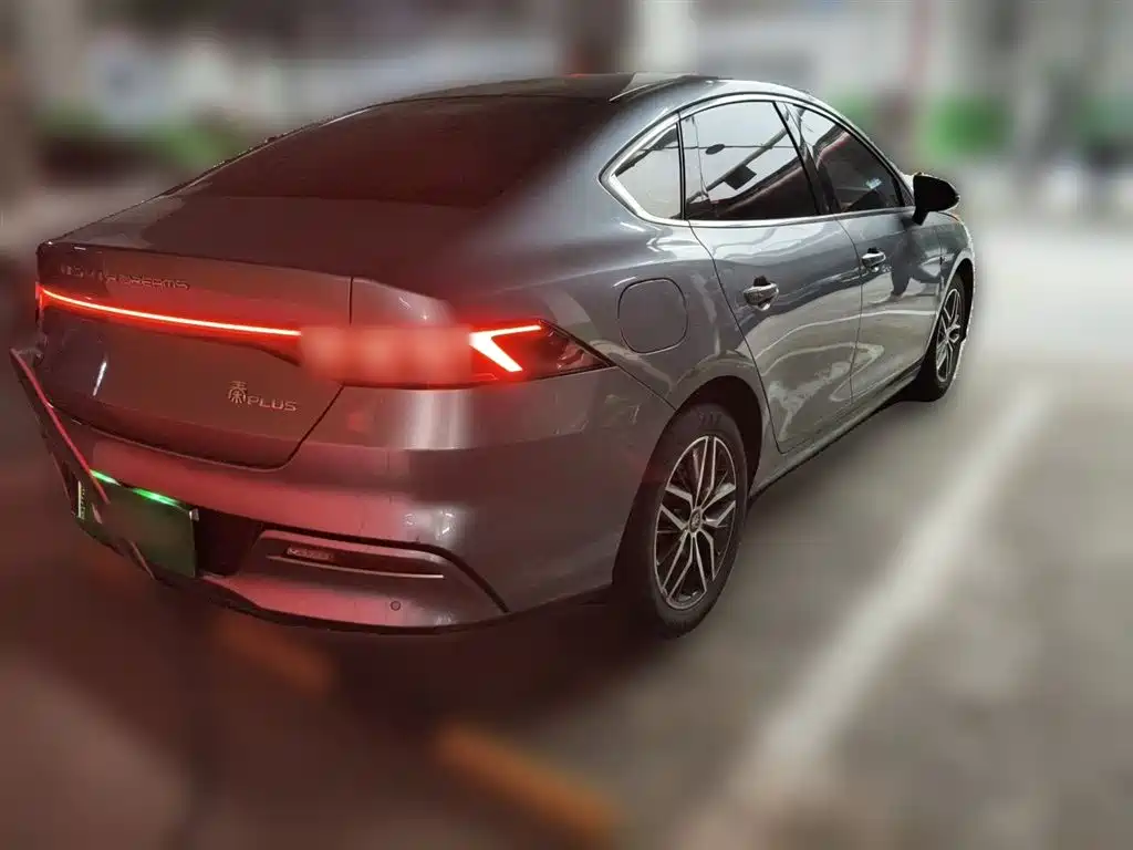 BYD Qin PLUS 2021 DM-i 55KM Flagship фото 5