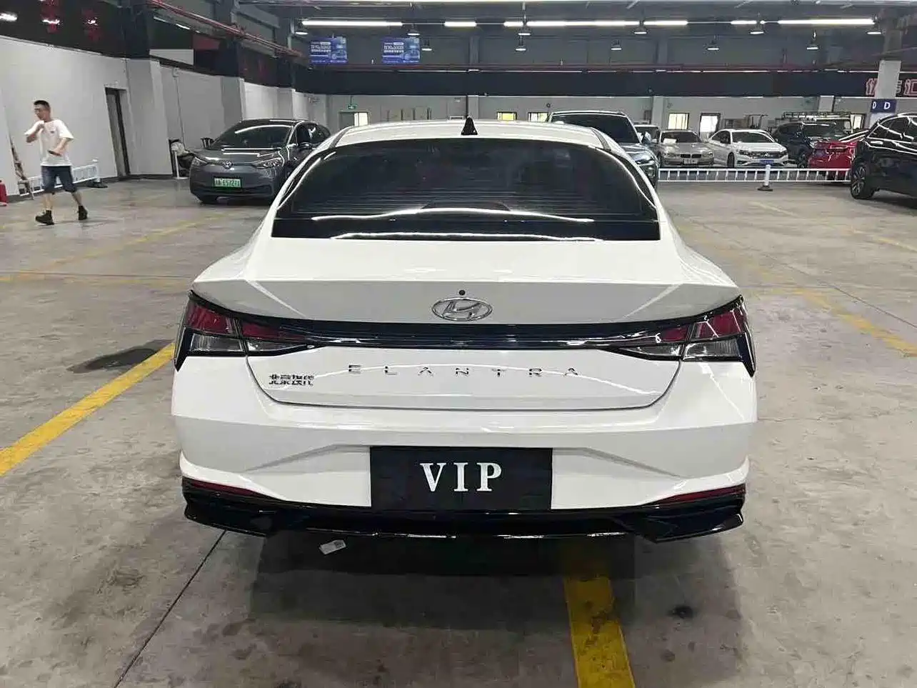 Hyundai Elantra 2021 1.5L CVT GLX Elite Edition фото 5
