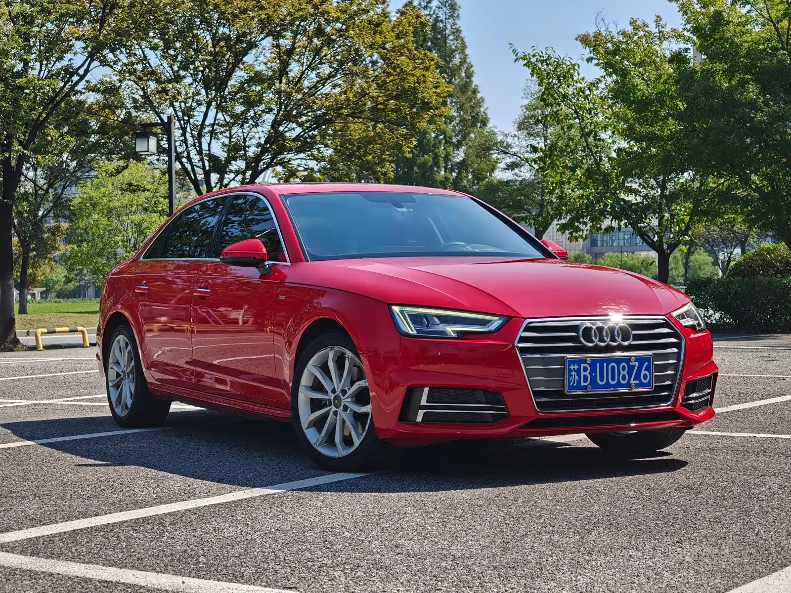 Фото 1 - Audi A4L