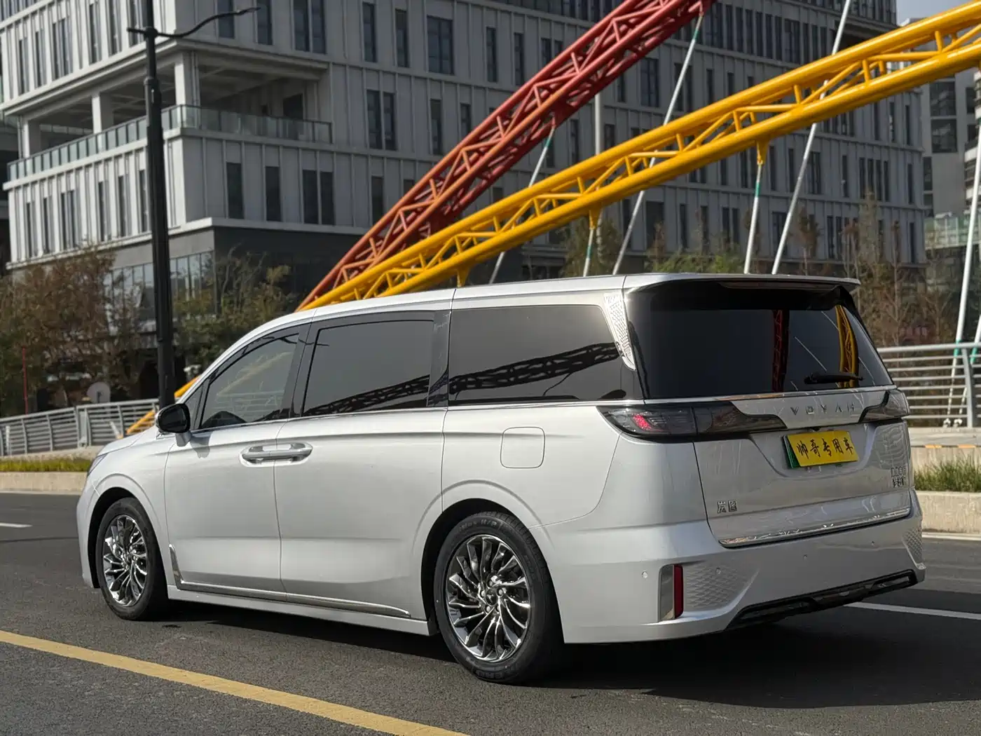 Voyah Auto Voyah Dreamer 2022 Low-carbon Edition Think+Smart Driving Package фото 9