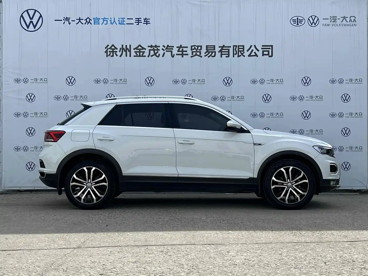 Volkswagen T-ROC 2018 280TSI DSG 2WD Comfort (China V) фото 4