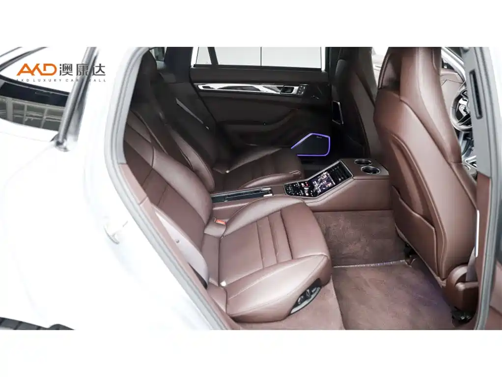 Porsche Panamera 2023 Panamera 4 Executive Long Wheelbase Platinum Edition 2.9T фото 8