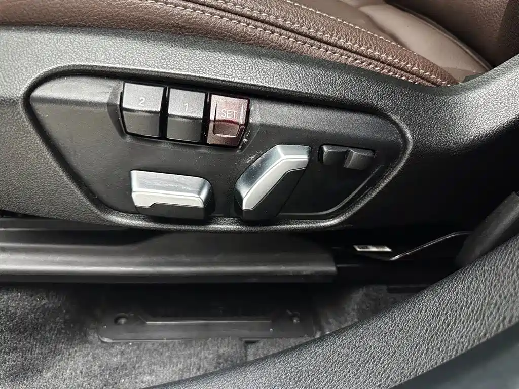 BMW X1 2021 Facelift sDrive20Li Fashion фото 17