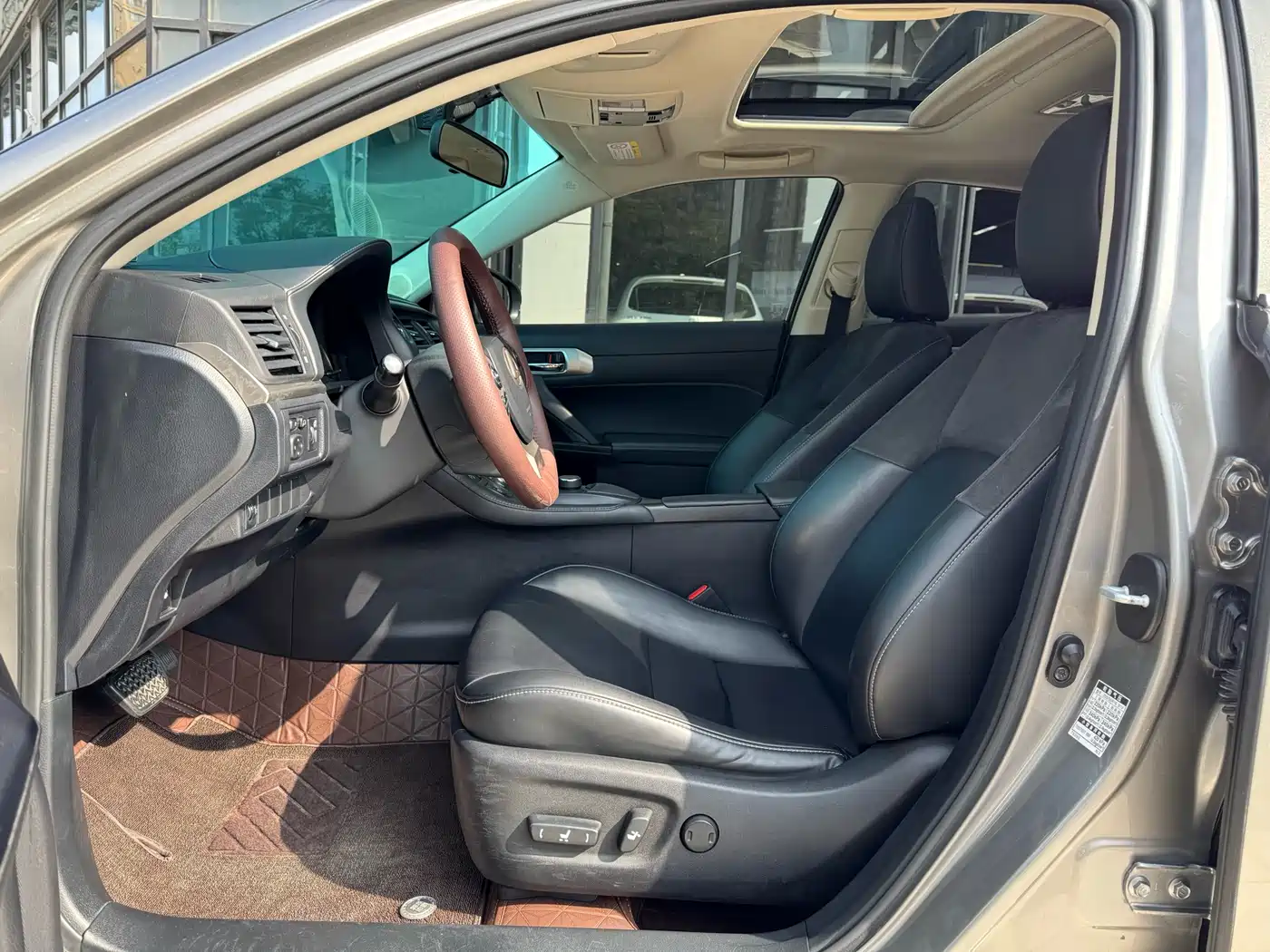 Lexus CT 2017 CT200h Comfort (Single Color, China V) фото 7