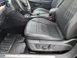 Photo 20 - Volkswagen Passat