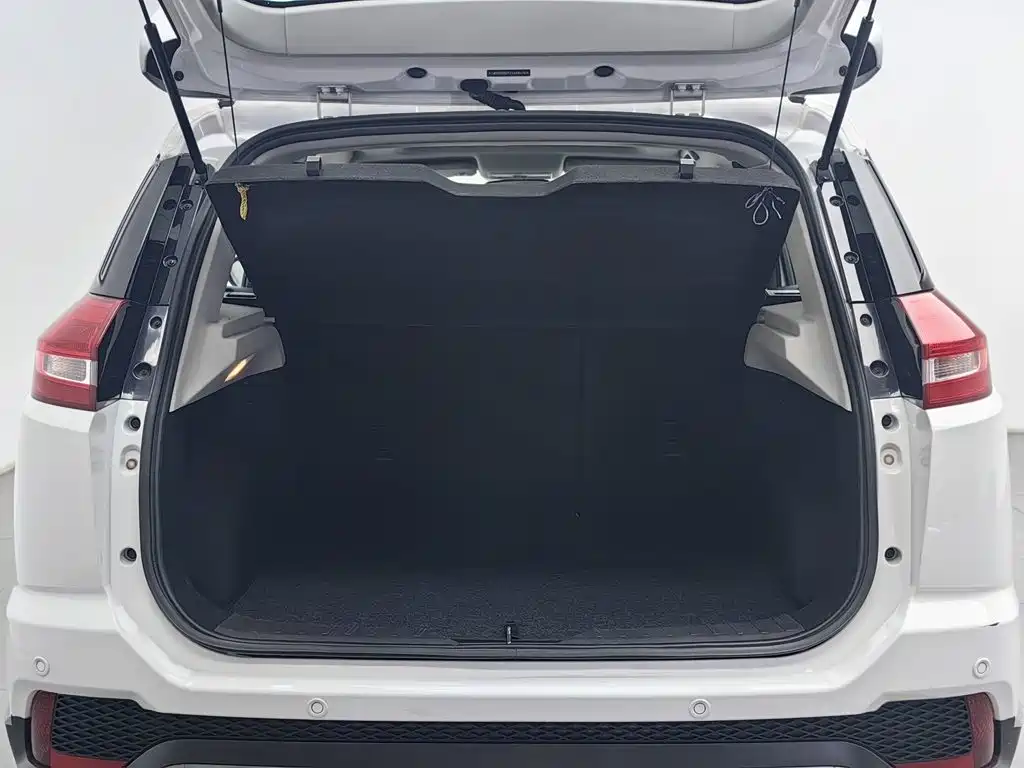 Photo 16 - Haima S5 Youth Edition