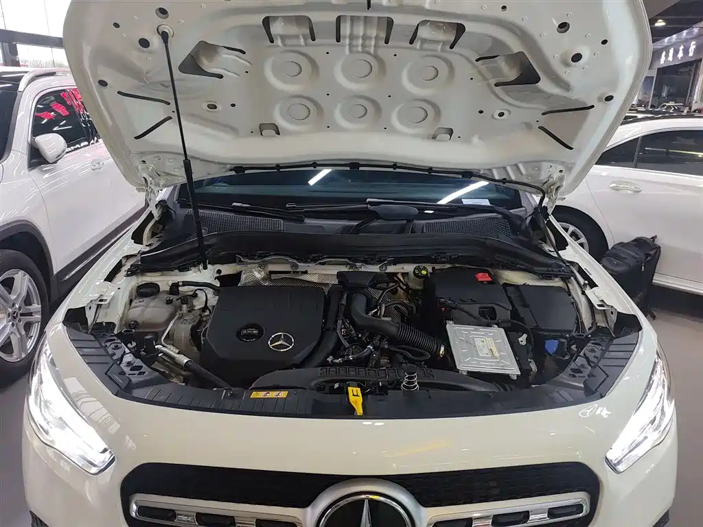 Mercedes-Benz GLA 2022 Facelift GLA 200 фото 16