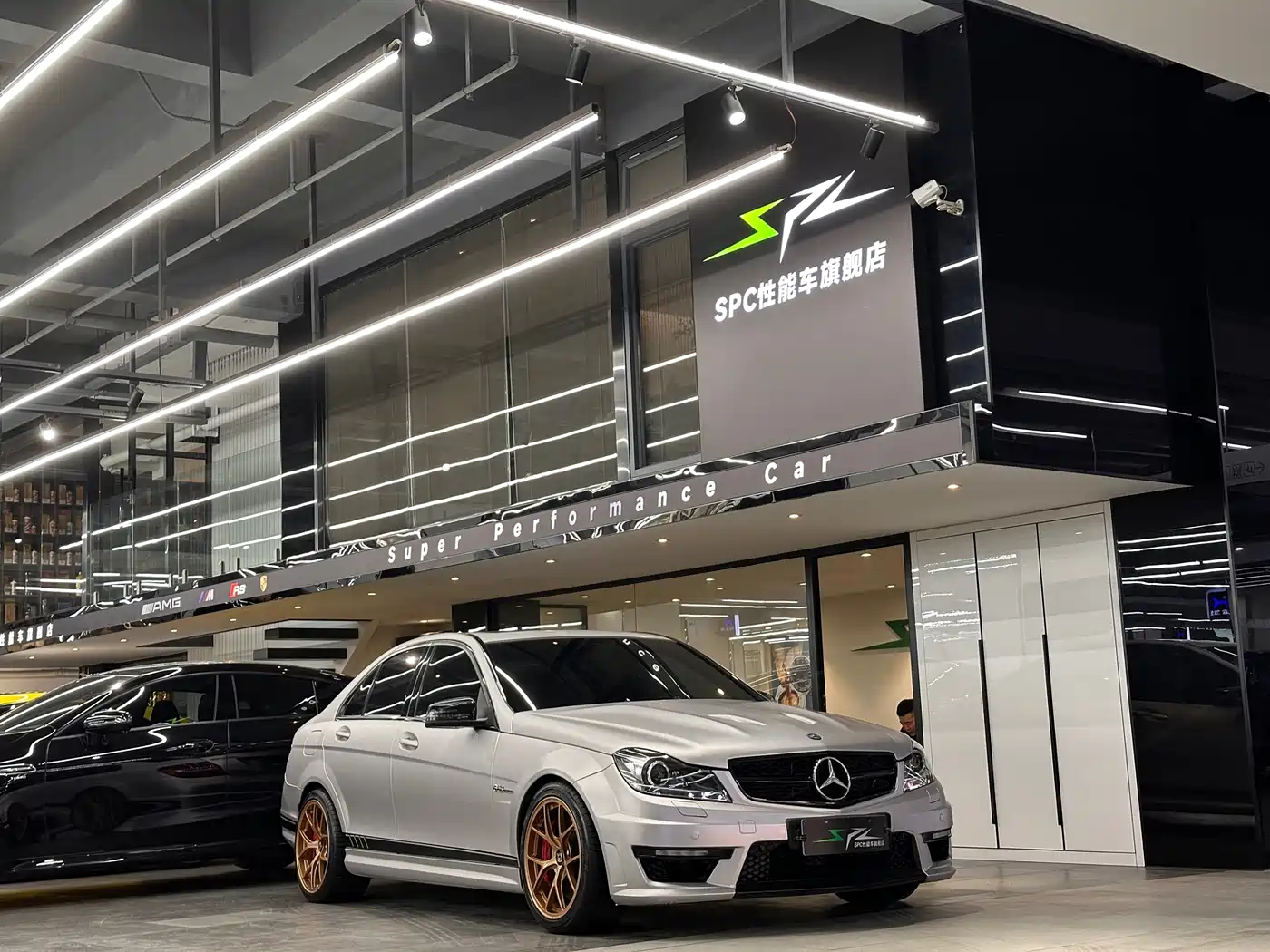 Mercedes-Benz C-Class AMG 2009 AMG C 63 Dynamic