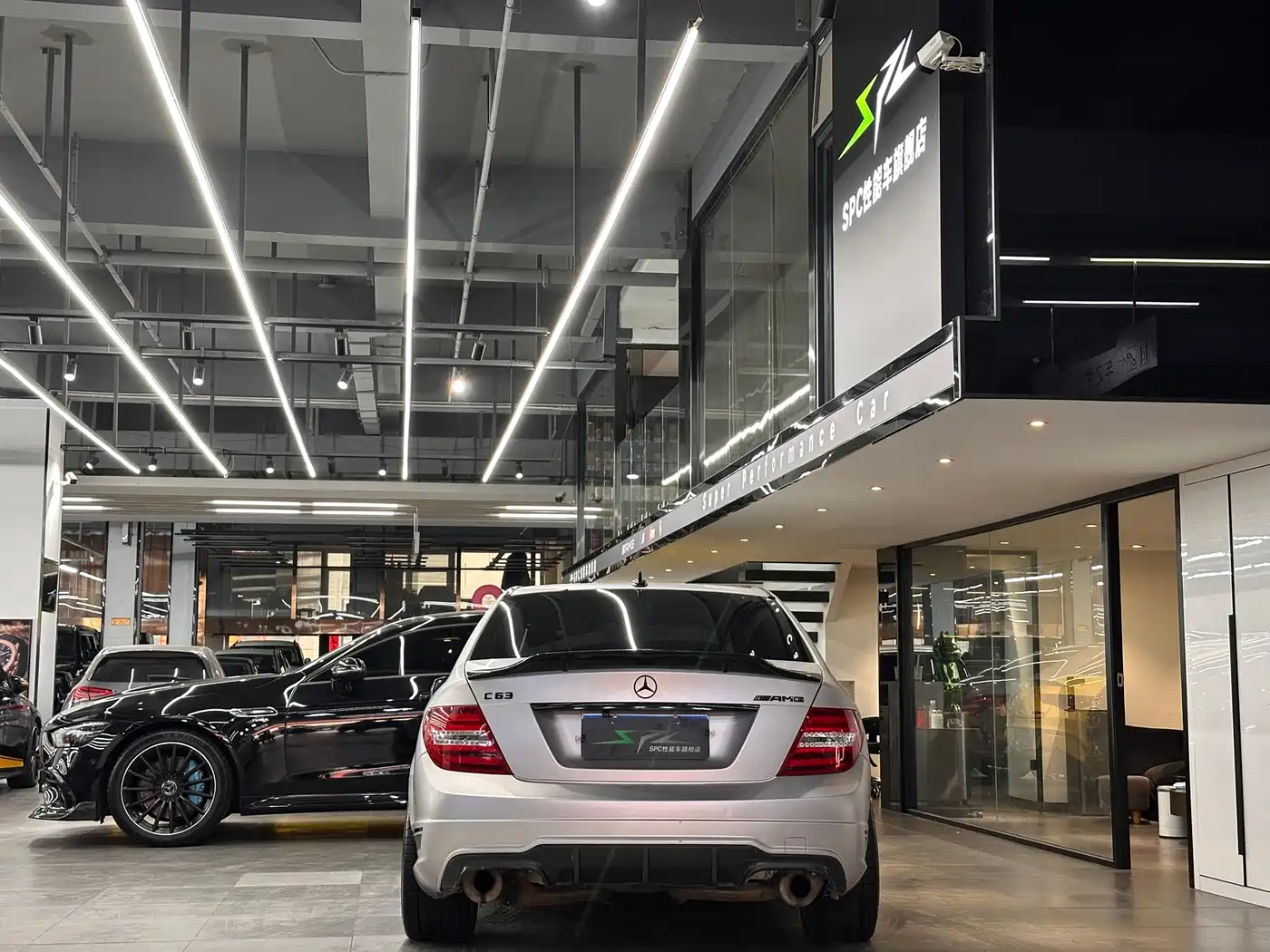 Mercedes-Benz C-Class AMG 2009 AMG C 63 Dynamic фото 15