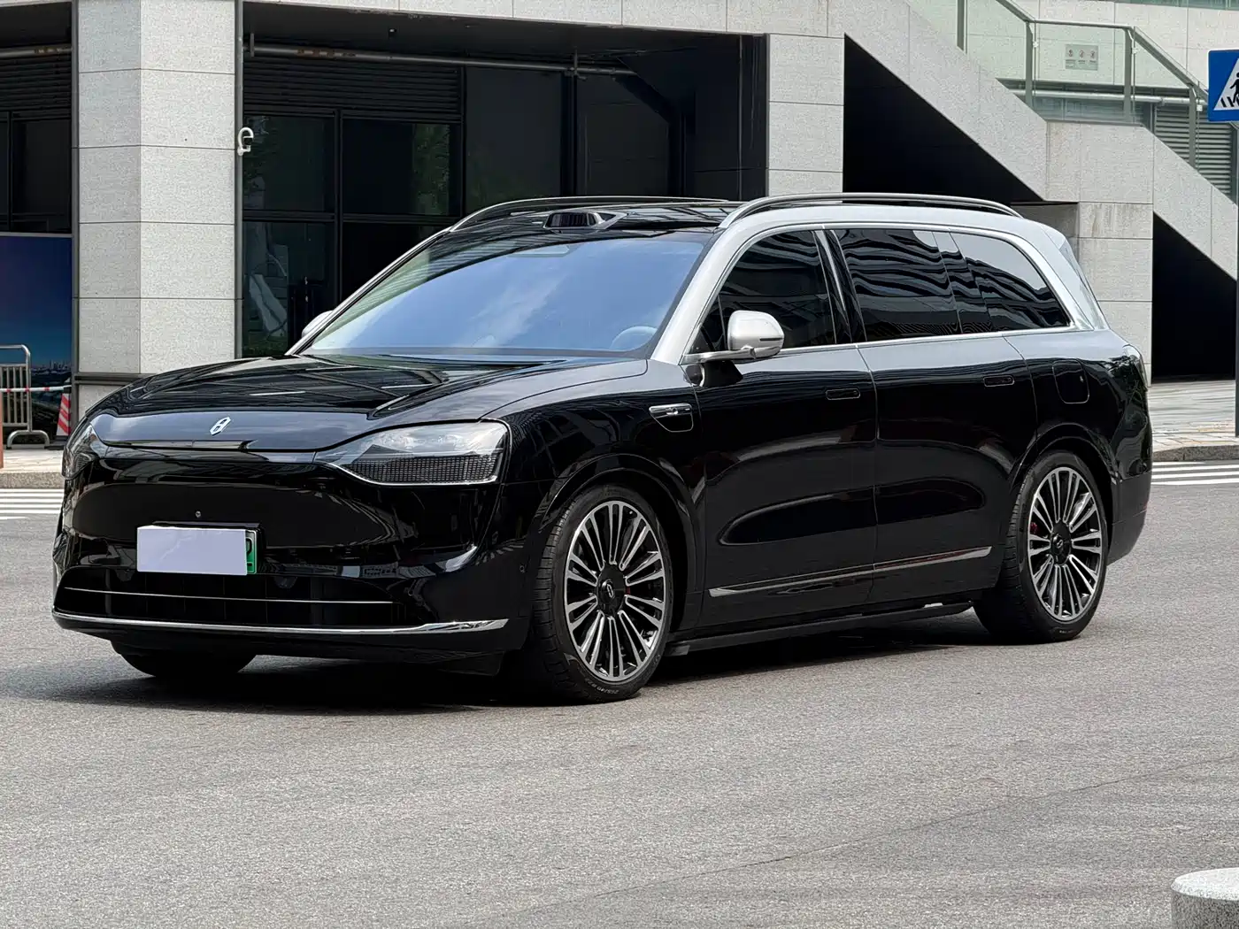 AITO Wenjie AITO M9 2024 Extended Range Ultra 42kWh 6-Seater