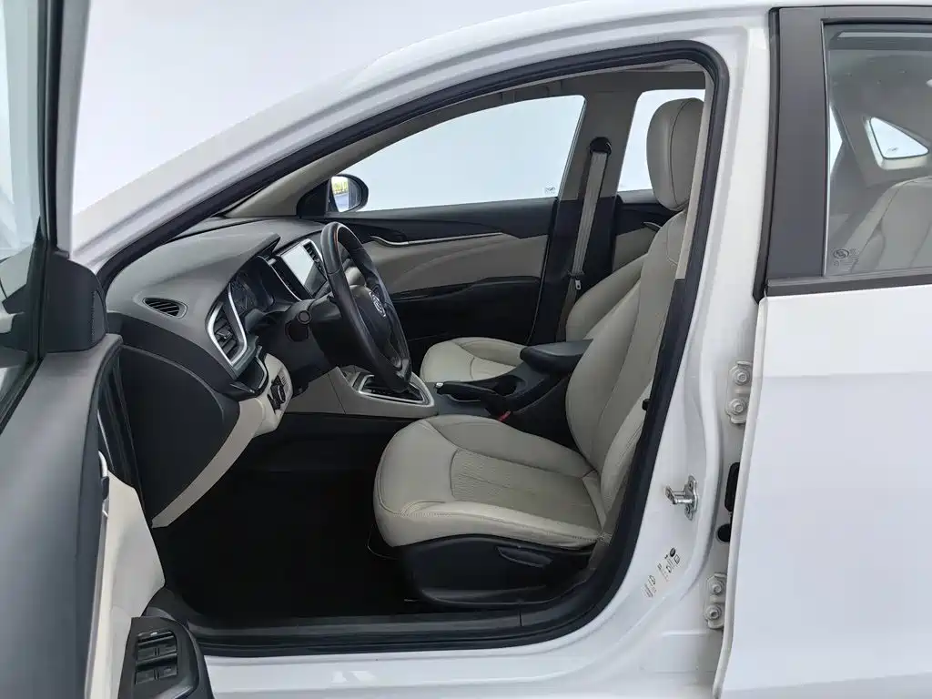 Фото 10 - Buick Excelle