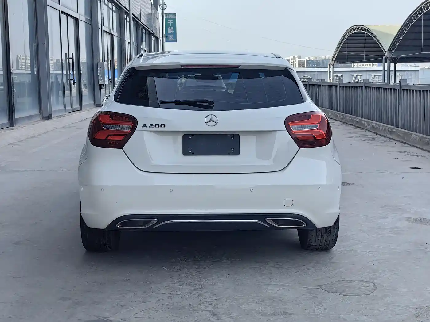 Mercedes-Benz A-Class (Import) 2017 A 200 Fashion Edition фото 4