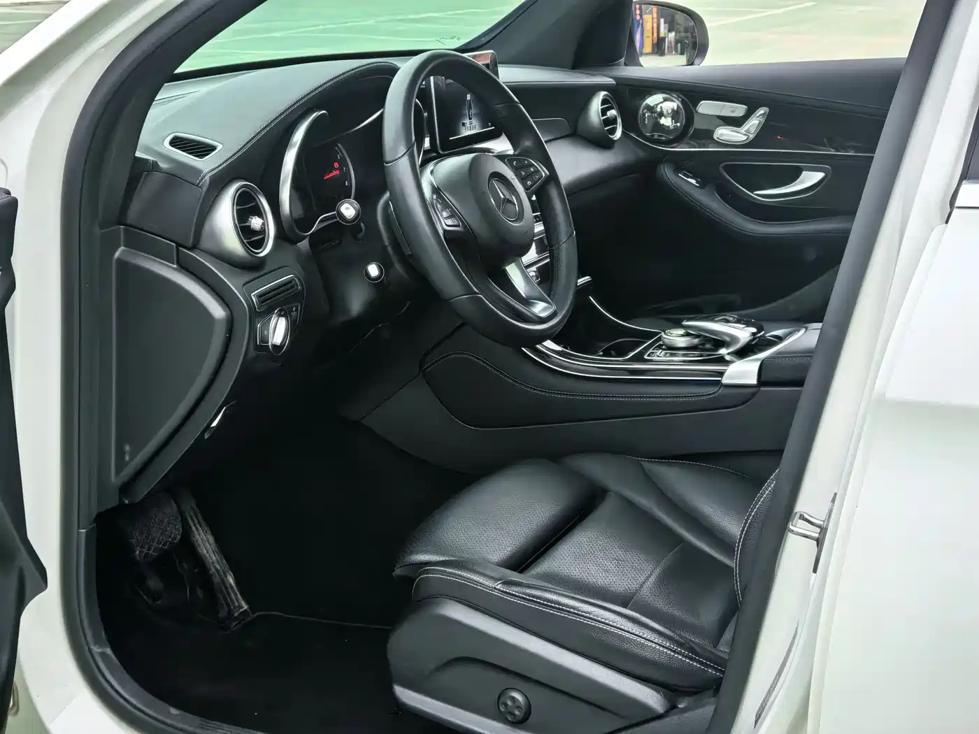 Mercedes-Benz GLC 2017 GLC 260 4MATIC Dynamic фото 4
