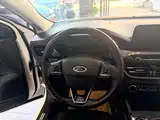 Фото 14 - Ford Focus