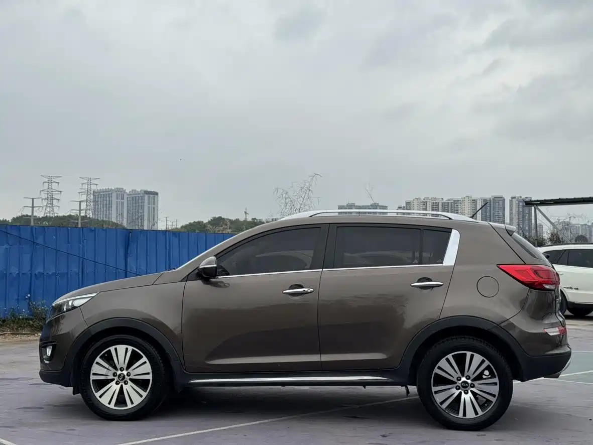 Kia Sportage 2016 2.0L Automatic 2WD GLS фото 8