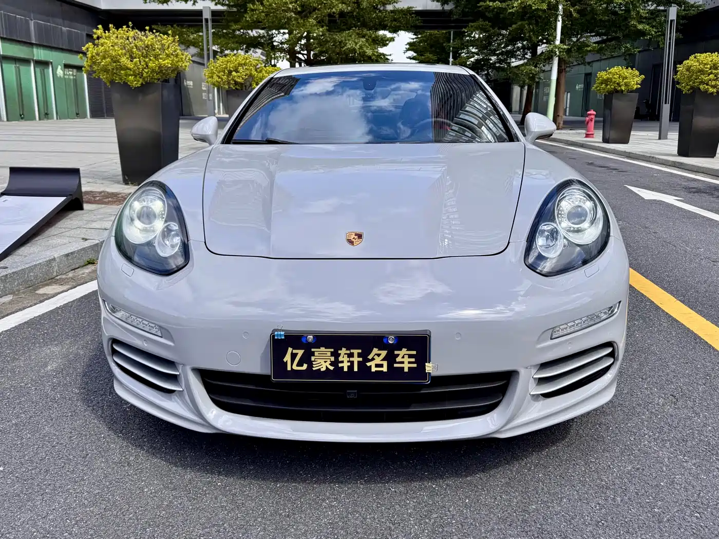 Porsche Panamera 2016 Panamera Executive Edition 3.0T фото 2