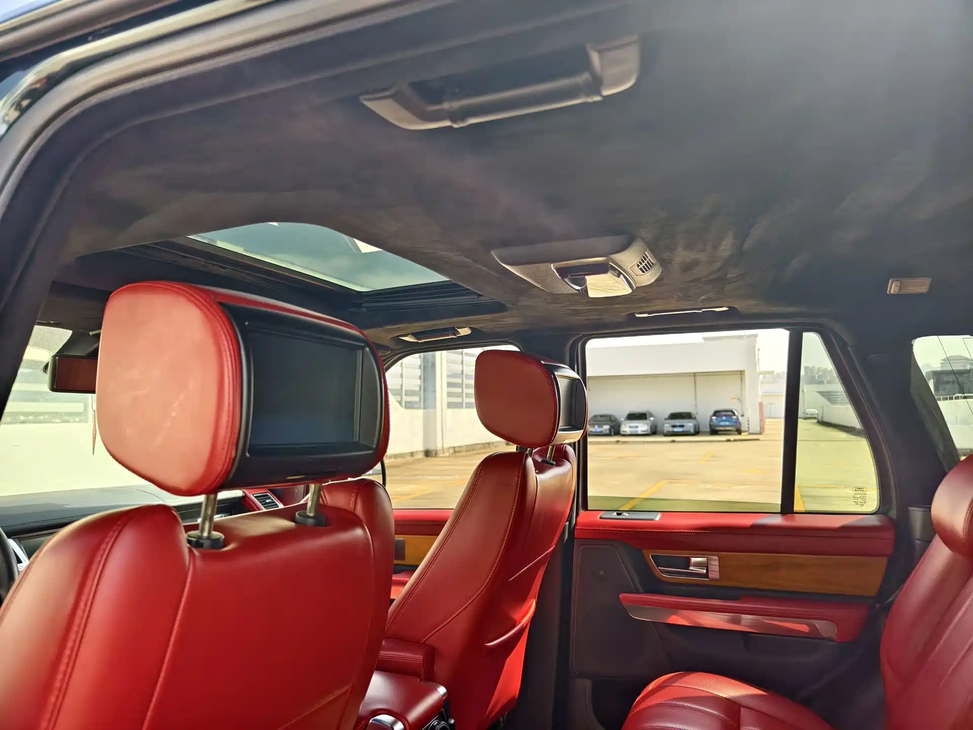 Photo 10 - Land Rover Range Rover Sport